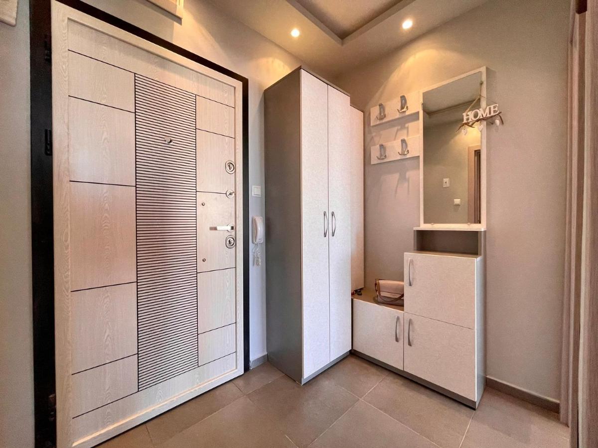 Апартамент Чаролит / Apartment Charoite Burgas Exterior photo
