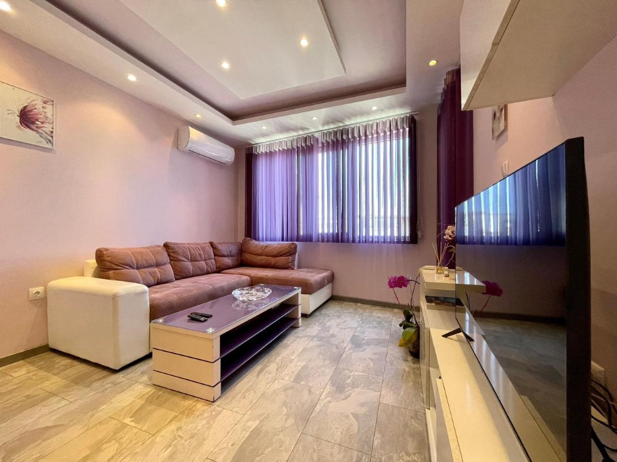 Апартамент Чаролит / Apartment Charoite Burgas Exterior photo